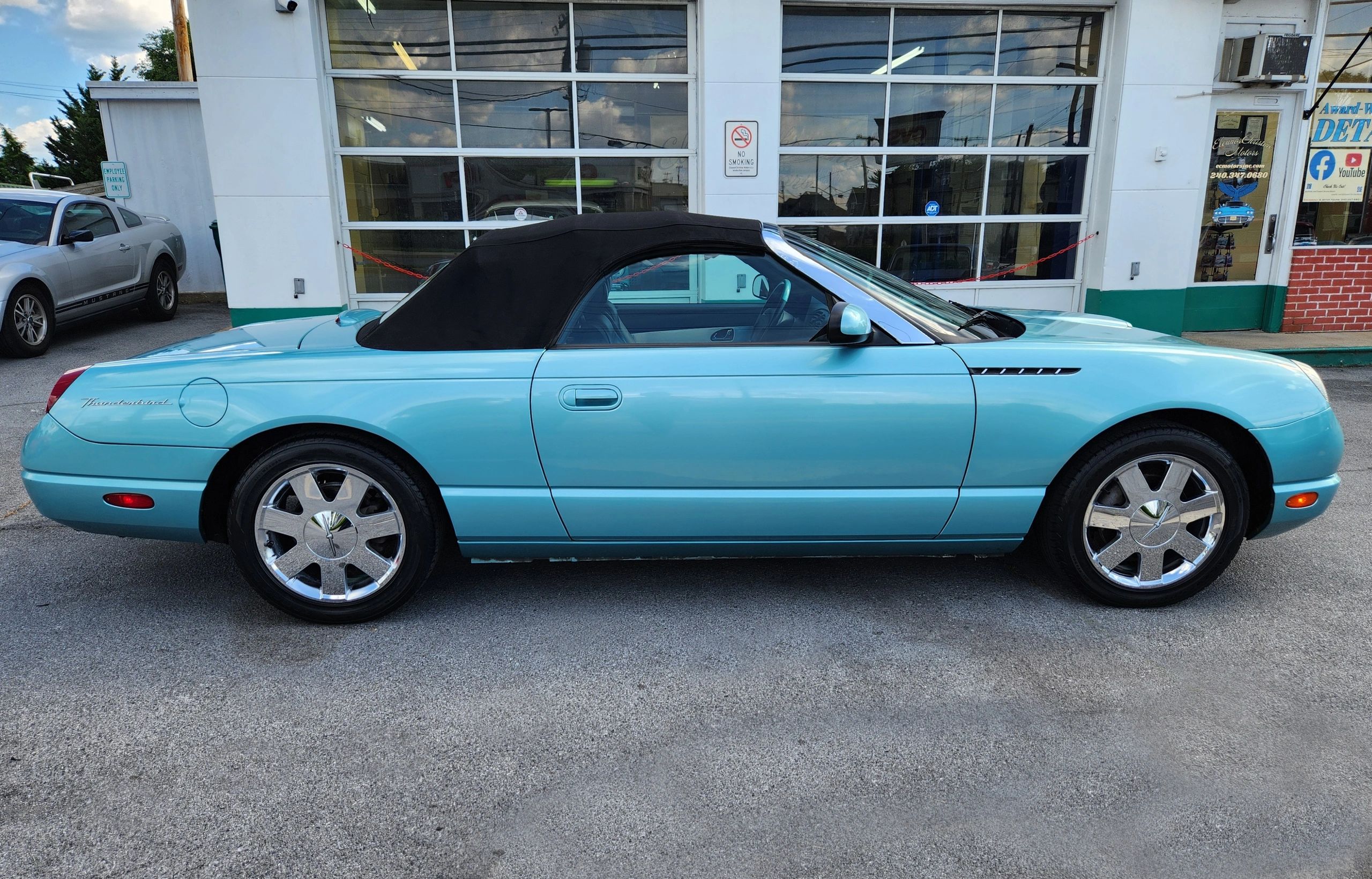 2002 Ford Thunderbird Deluxe - Photo 11
