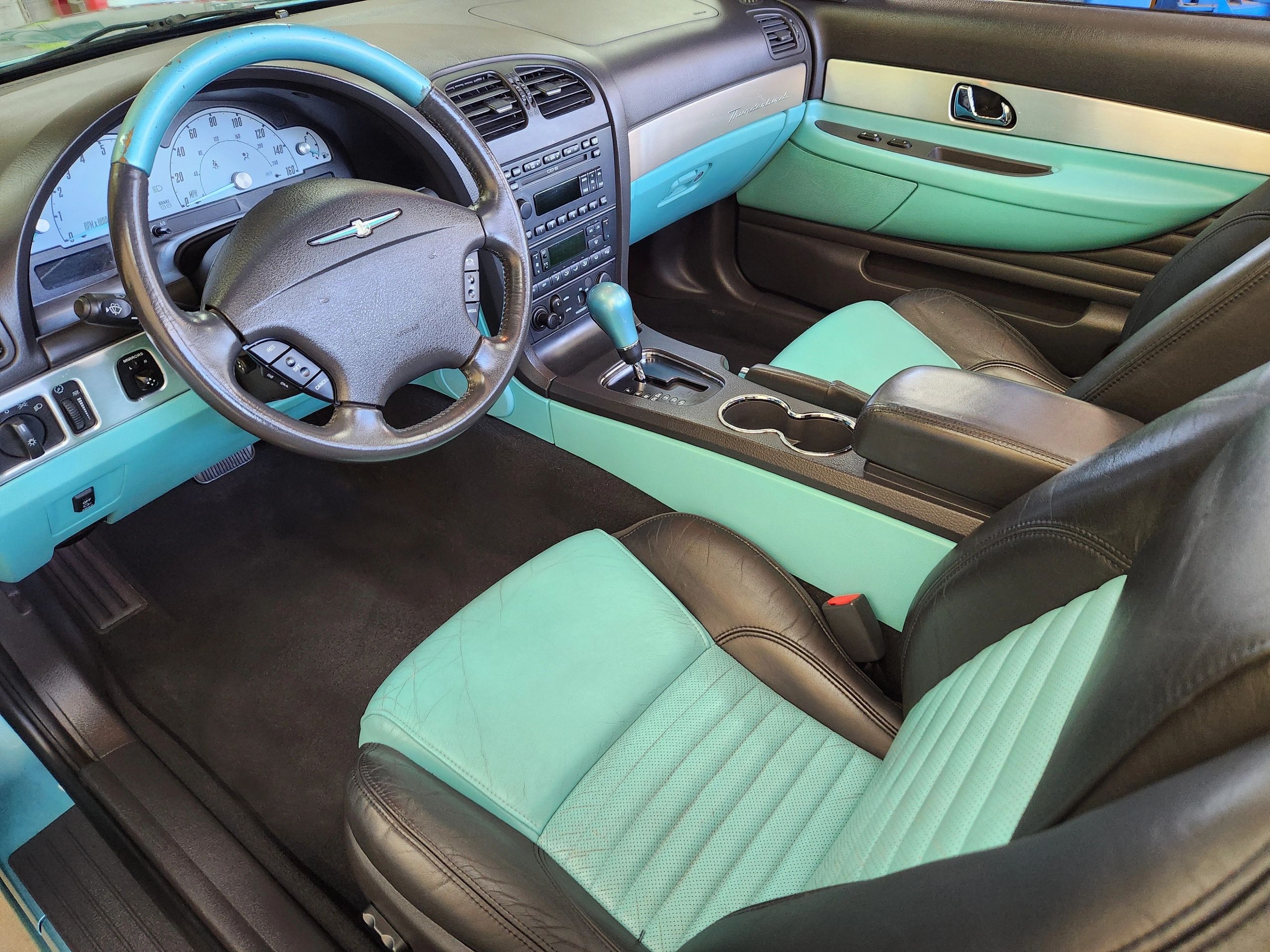 2002 Ford Thunderbird Deluxe - Photo 14
