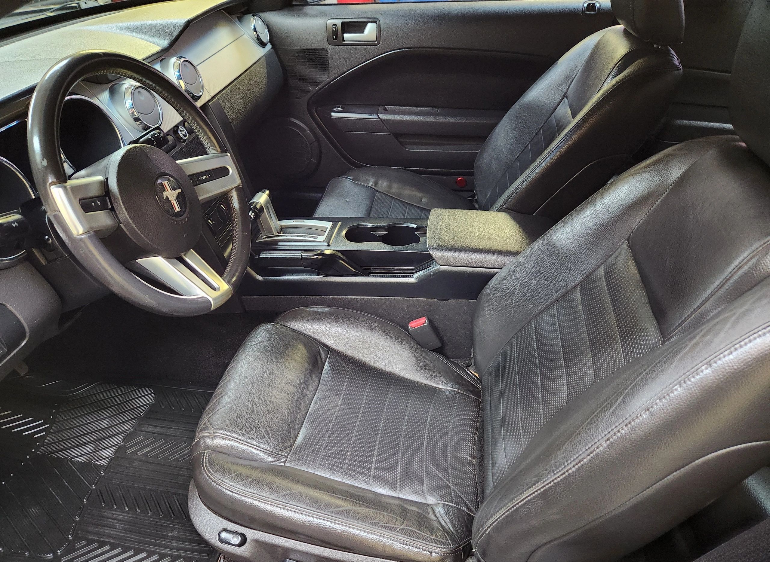2005 Ford Mustang GT Premium - Photo 10