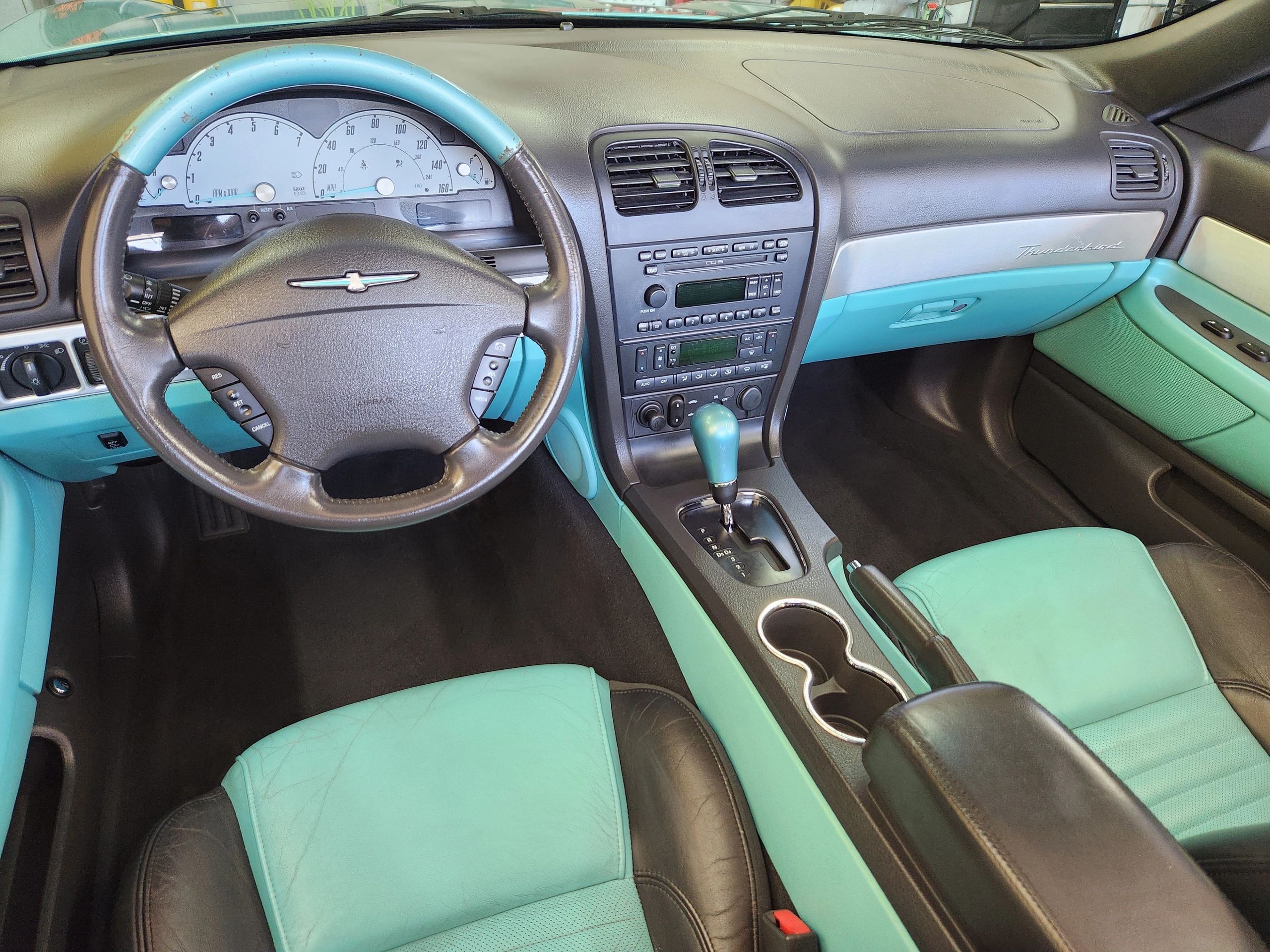 2002 Ford Thunderbird Deluxe - Photo 16