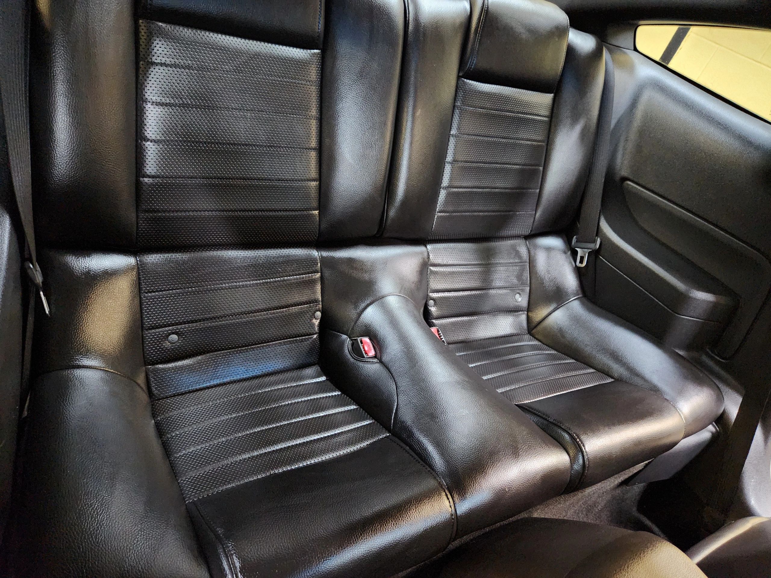 2005 Ford Mustang GT Premium - Photo 13