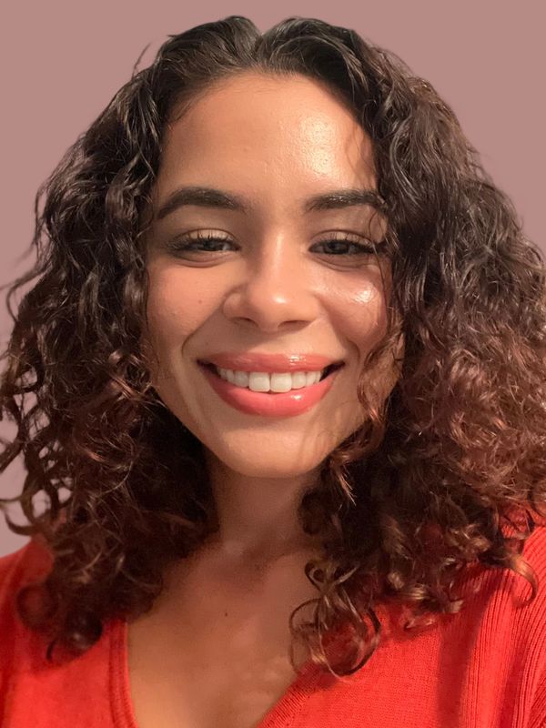 Amanda Morales, grief therapy in nyc, 	virtual therapist nyc, virtual therapy nyc, Latinx therapist