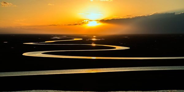 River flowing - Financial Planning can help you create a plan at every stage of your life.