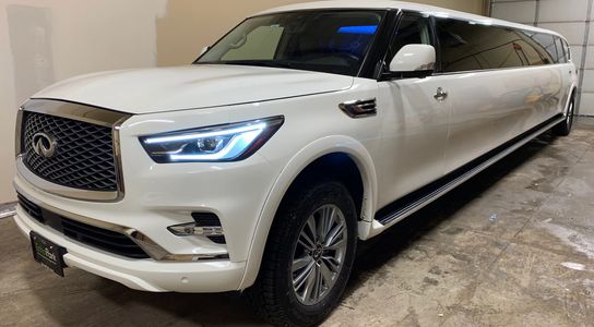 Infiniti QX80 Stretch limo Evergreen