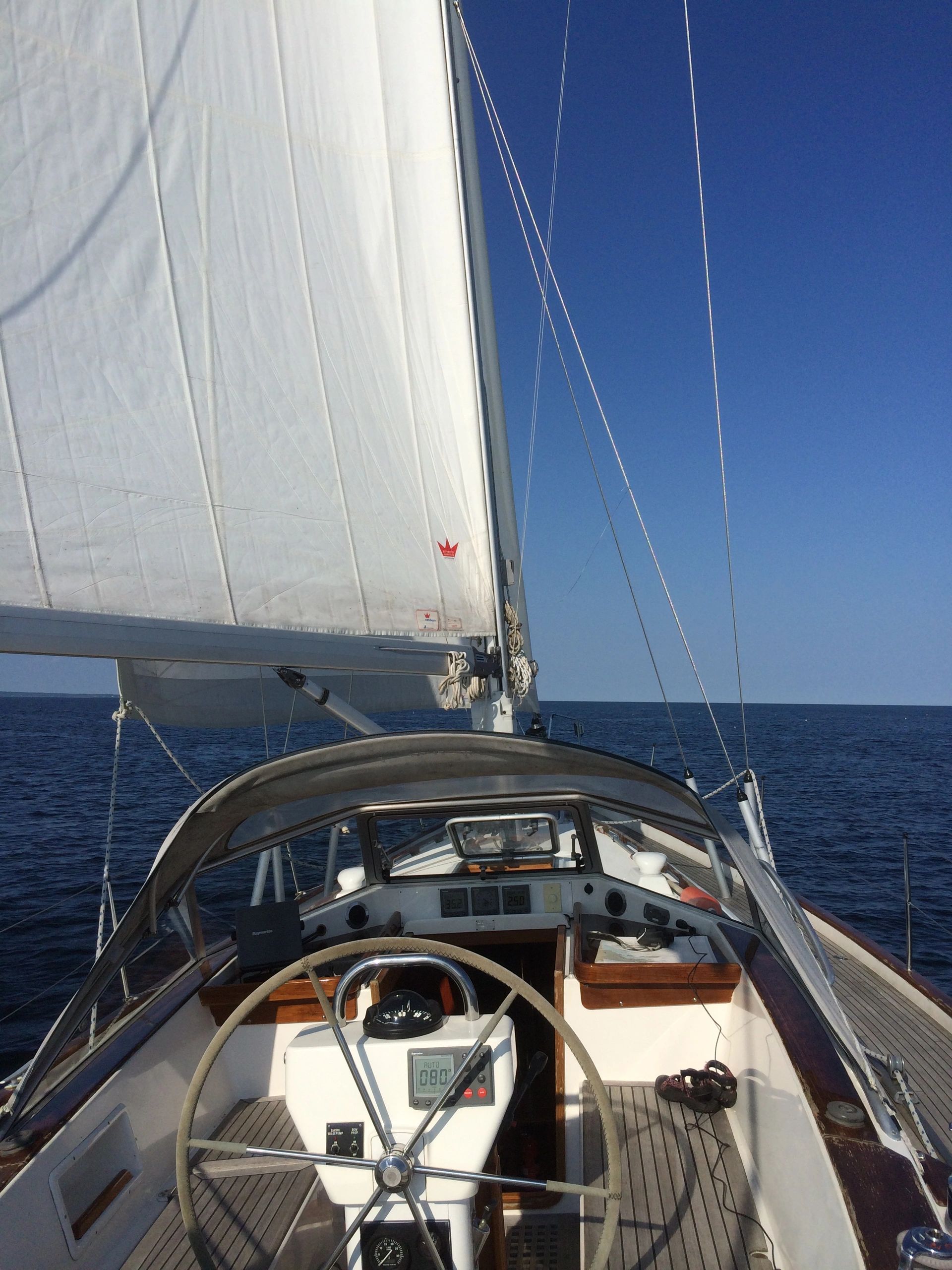 FAQ Broad Reach Sailing