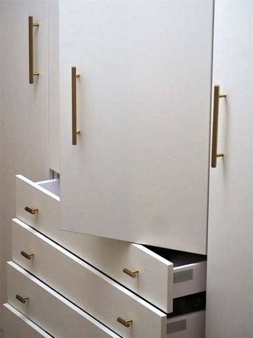 Hale and McCloy
St Albans
Crown
Bedroom
Hale & McCloy
Wardrobe
Quadrant
British made