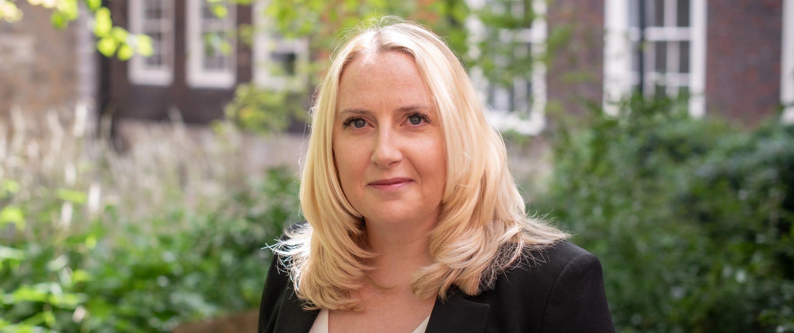 Rachel Newman
PRACTICE MANAGER
T: +44 20 3589 5729
E: rn@bernardeder.com