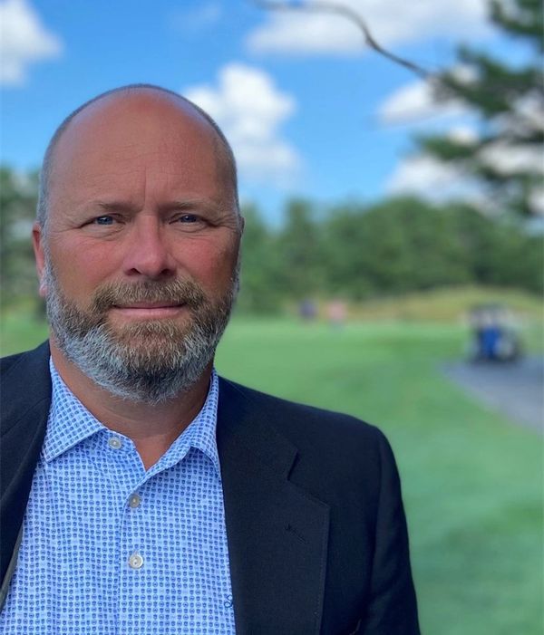 Allen DePuy, golf course advisor and licensed auctioneer.