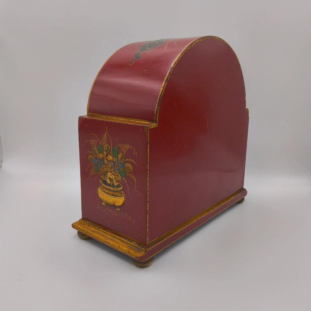 Red chinoiserie mantle clock