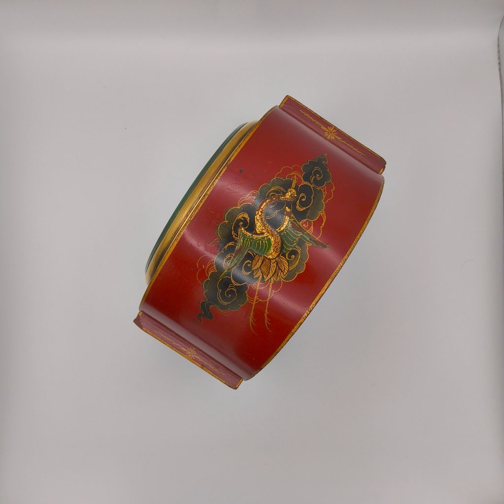 Red chinoiserie mantle clock