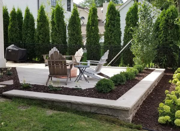 Contemporary Patio. Natural Stone
