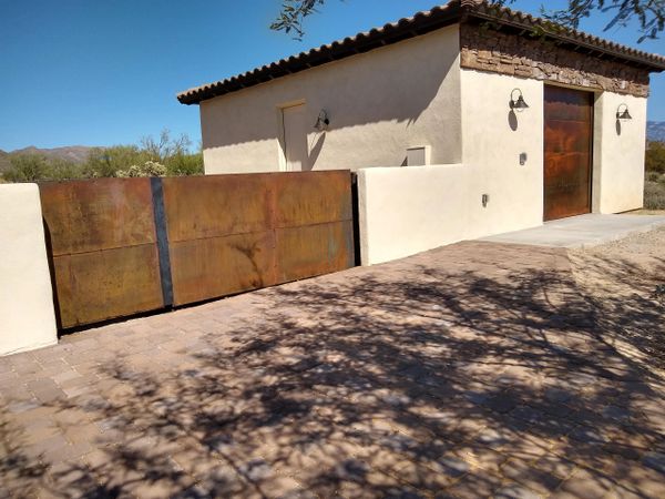 Metal gate and fence 
Tucson Arizona
Home improvement 