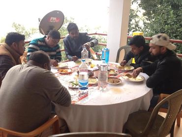 tourists having their food