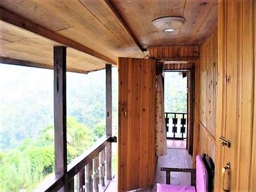 Homestays In Kolakham Hotels