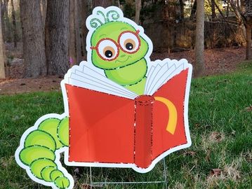 school yard cards, school yard signs, graduate yard signs, bookworm yard sign, student yard signs