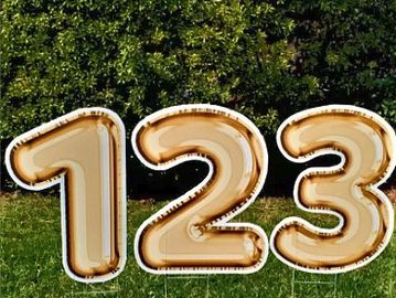 Mylar balloon "123" numbers yard signs, birthday yard card, yard sign rental, yard cards near me