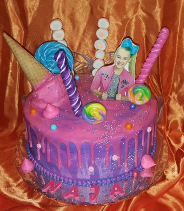Jojo Siwa themed caked