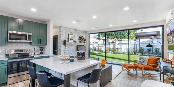 Great vacation rental that offers a full kitchen and living space and 2 bedrooms, and 2 bathrooms.