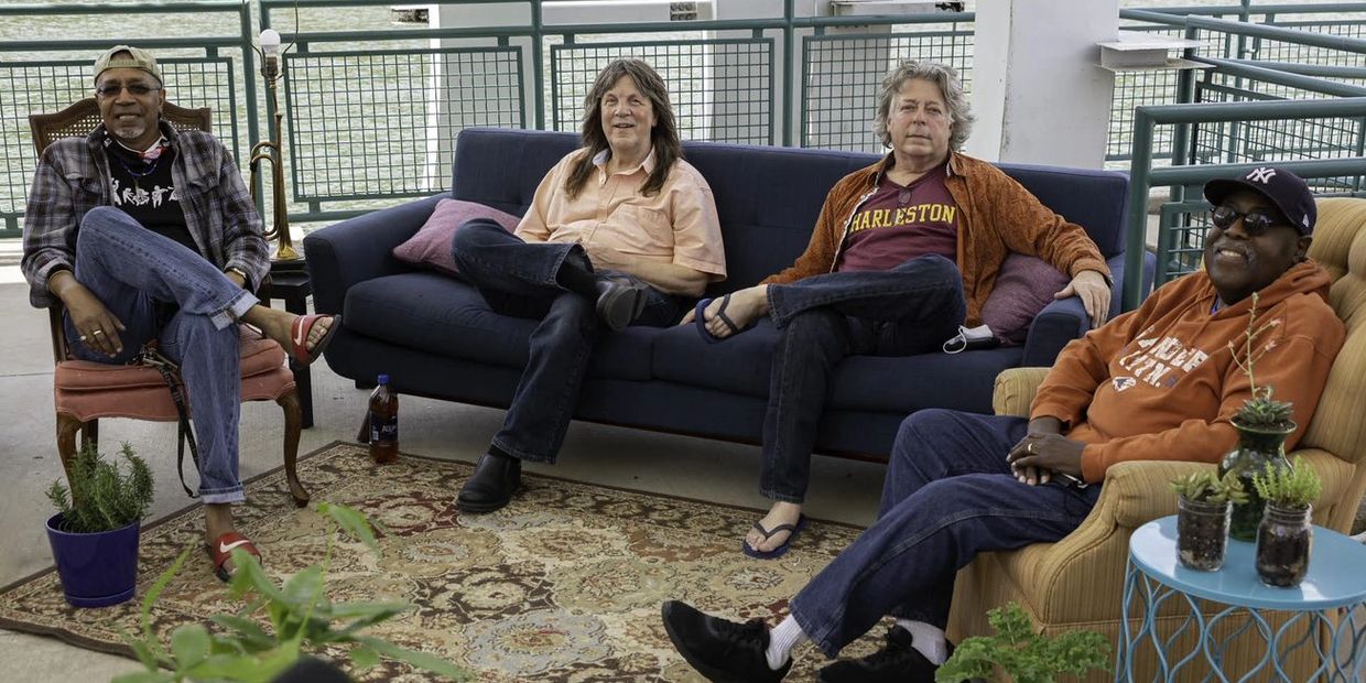 The Carpenter Ants  Hanging Out