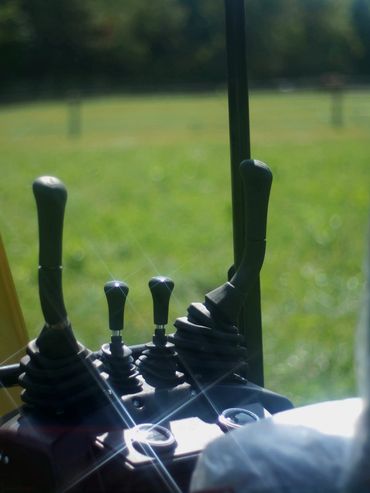 Groundhog BH14G-2 Mini Excavator