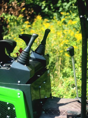 Groundhog BH14G PRO Mini Excavator