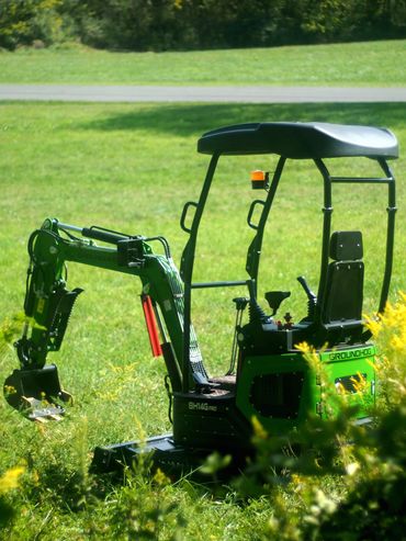 Groundhog BH14G PRO Mini Excavator