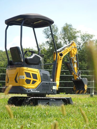 Groundhog BH14G PRO Mini Excavator