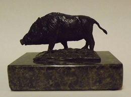 Bronze Razorback sculpture