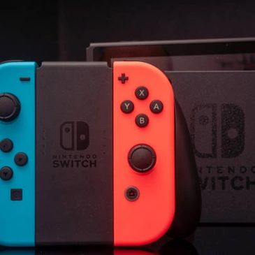 NINTENDO SWITCH CONTROLLERS