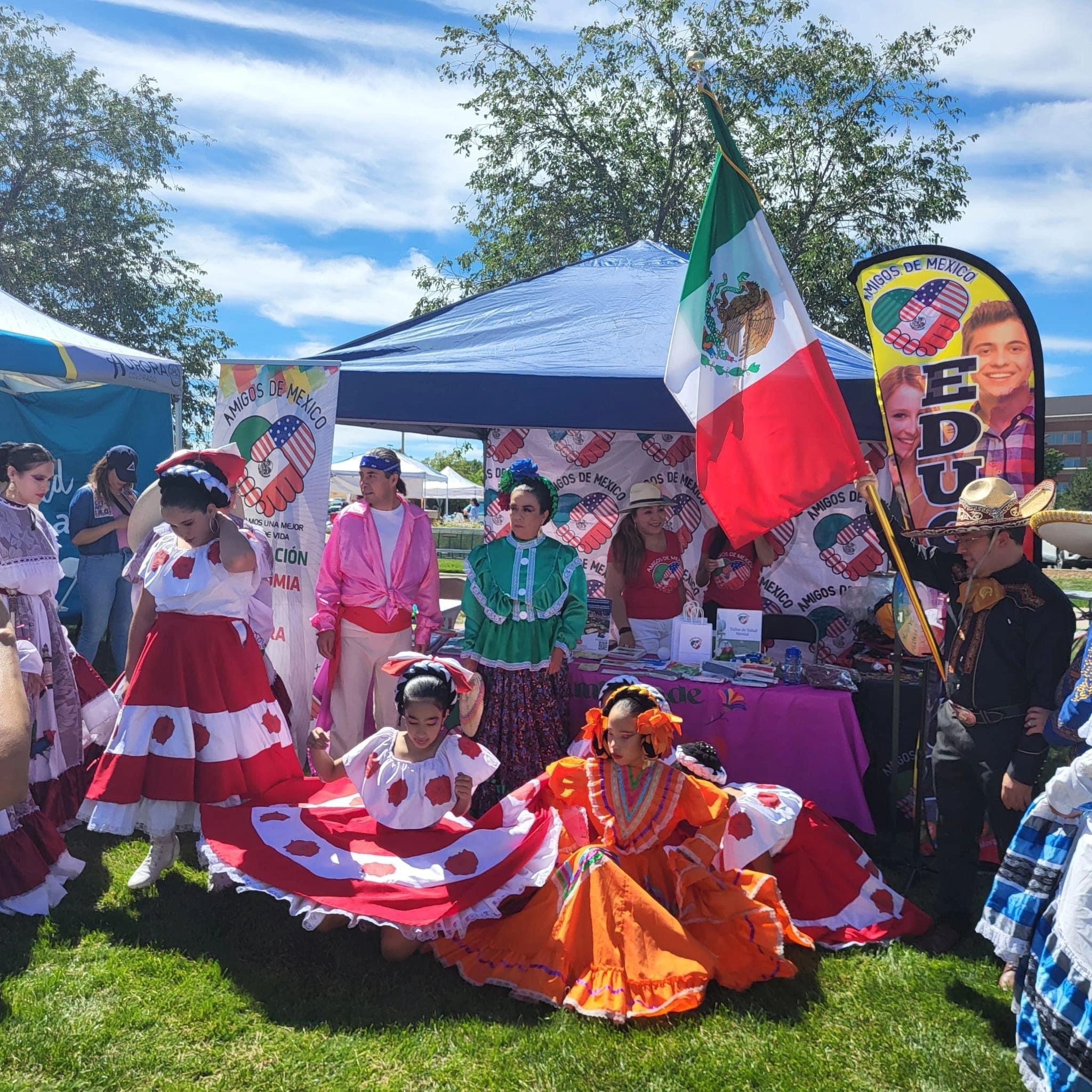 "Honrando nuestras raíces culturales mientras creamos un futuro próspero para nuestras comunidades i