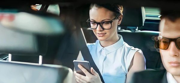 Booking Your Executive Car Service with Soana's Limousine