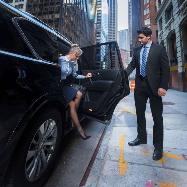 Soana’s Limousine - The Premier Choice for Houston Cruise Limo Rentals