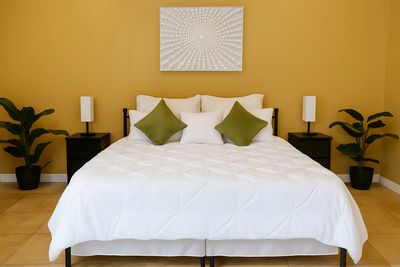 Private furnished room- Serenity Retreat