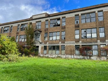 The Newport School before demolition.
