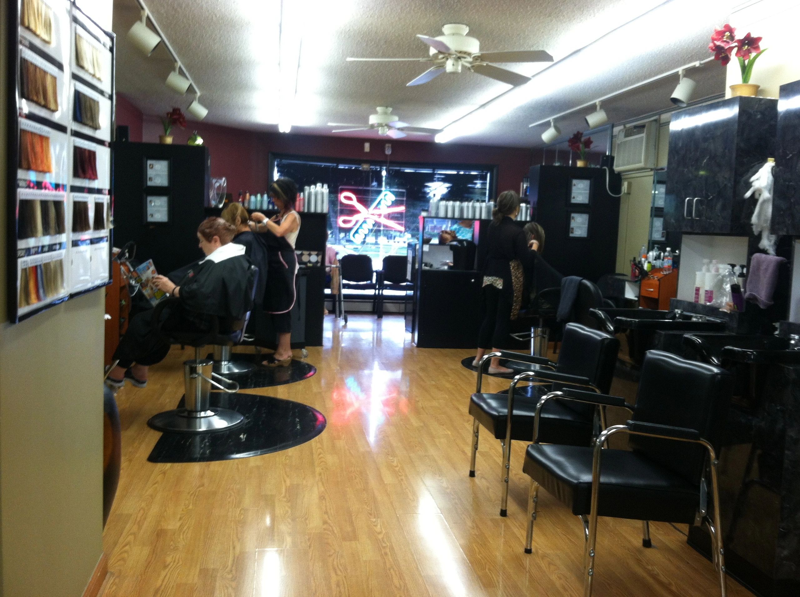 Hair Salon in Cheektowaga Graziano's Hair Studio