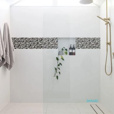 custom tempered glass shower accessories and panels