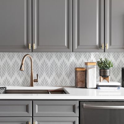 IMAGIO Tempered Glass Backsplash with Grey Kitchen Cabinets Pattern Backsplash