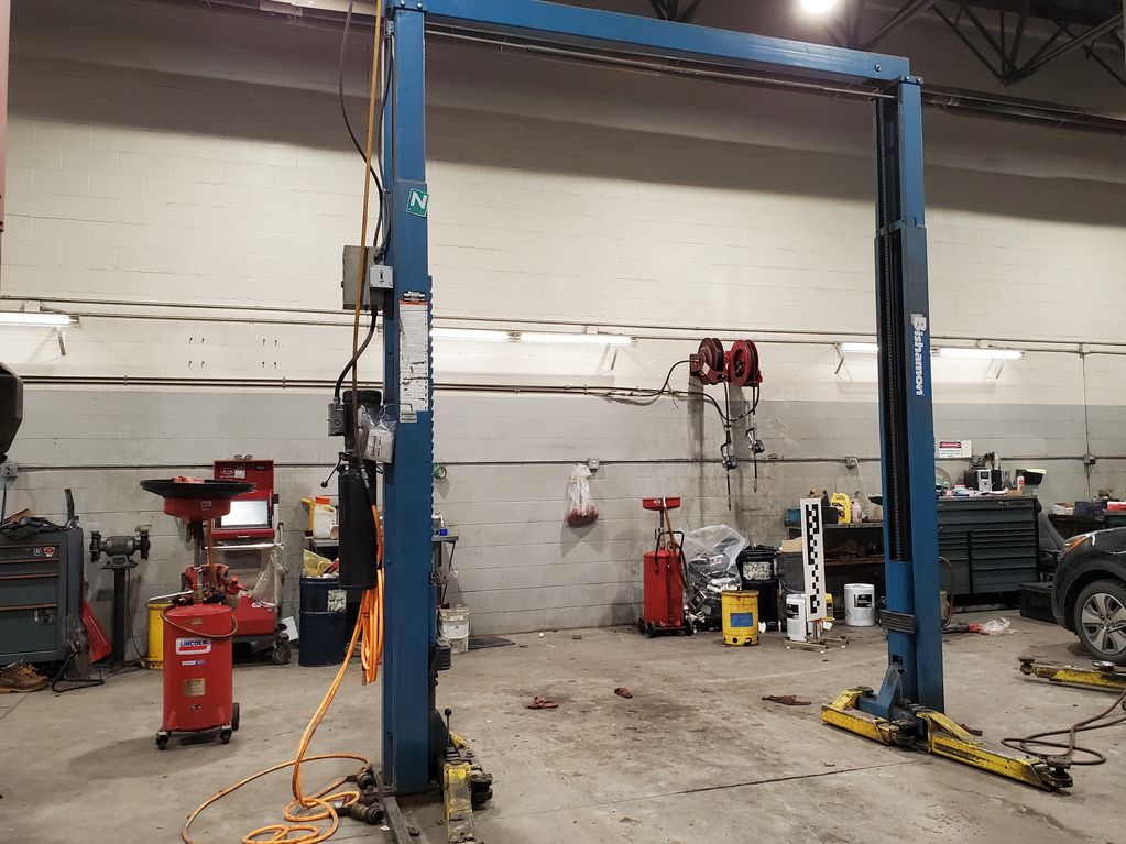 220 V 2500 KG Bischamon Hoist