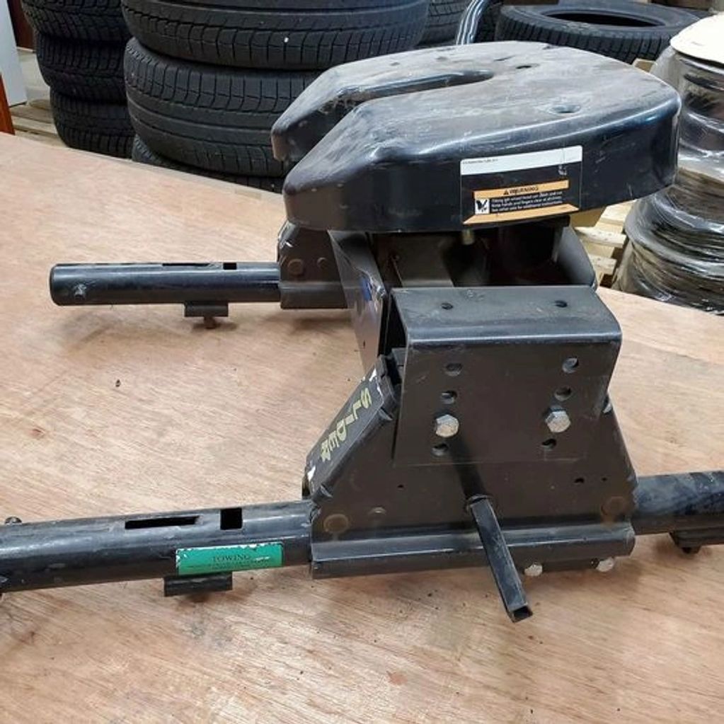 Used Reese 20K Sliding 5th Wheel Hitch $500