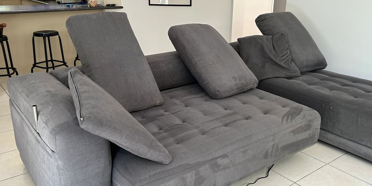 Mooloolaba Professional lounge cleaning