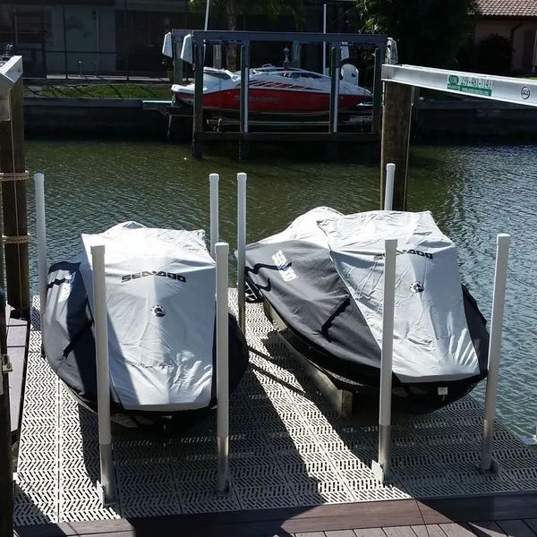 platform lift with jetskis
