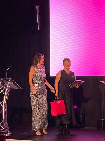 Naturopath Leone Wilson of Harvesting Health wins Wellness Award on the Gold Coast Queensland