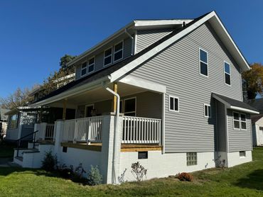 Before-and-after of siding replacement in Canton