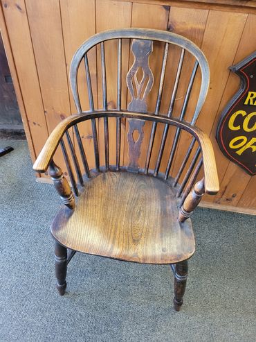 Mid 1800s english Windsor arm chair