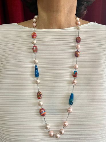 Handmade necklace with pink tone Shell Pearls, blue Agate and red multi colour Calisica.