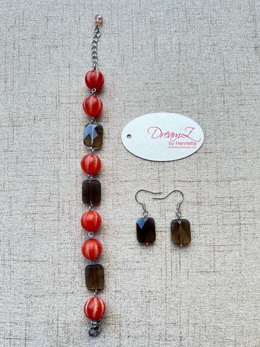 Handmade bracelet with red Agate and faceted rectangle Smoky Quartz.