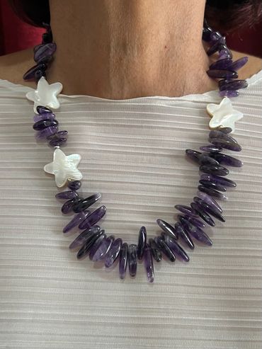 Handmade necklace
Amethyst
Mother of Pearl