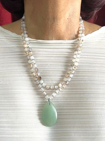 Handmade necklace
Agate
Aventurine Pendant