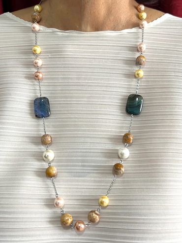Handmade necklace
Agate
Fluorite