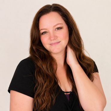 KELLY JOHNSON
Electrologist & Owner at Celestial Skin